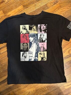 Taylor Swift THE ERAS Tour T shirt Graphic Tee w/Multicolor Photo Grid SZ M